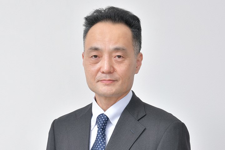Executive Officer Oobuchi Factory Manager Naoki Tsunekawa