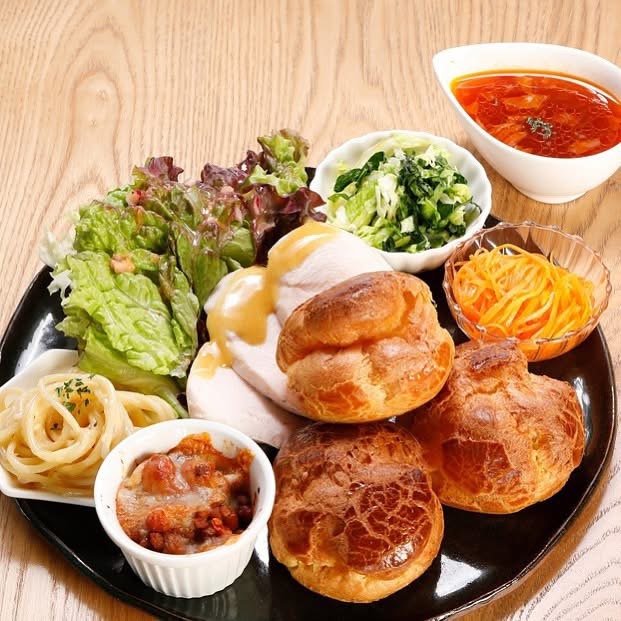 YUHOBI Caféで提供される野菜をつかった料理